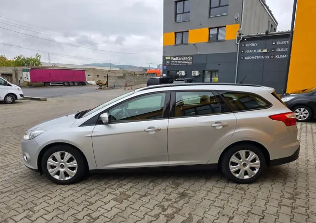 FORD Focus SW Ver-1-0-ecoboost-start--stopp--system-trend