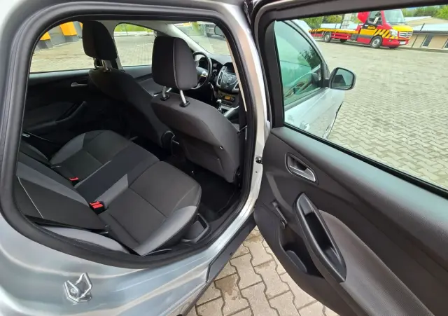 FORD Focus SW Ver-1-0-ecoboost-start--stopp--system-trend