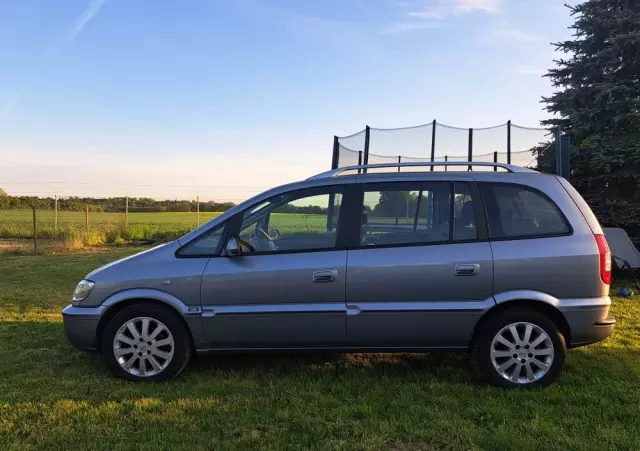 OPEL Zafira 1.6 Njoy mit Style-Paket