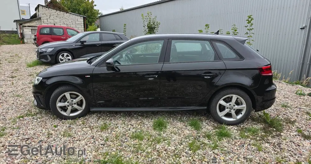 AUDI A3 Sportback 1.6 TDI (clean diesel) S line Sportpaket