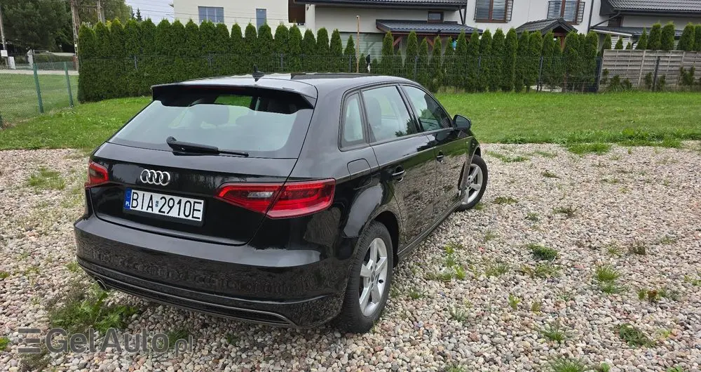 AUDI A3 Sportback 1.6 TDI (clean diesel) S line Sportpaket