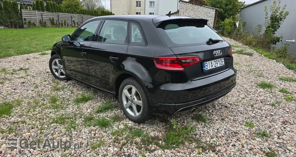 AUDI A3 Sportback 1.6 TDI (clean diesel) S line Sportpaket