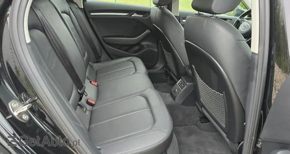 AUDI A3 Sportback 1.6 TDI (clean diesel) S line Sportpaket