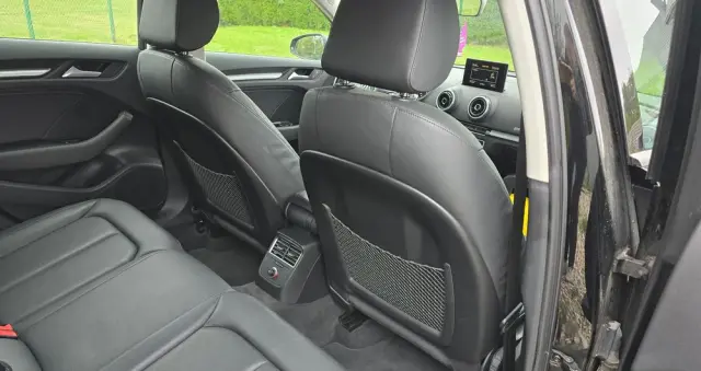 AUDI A3 Sportback 1.6 TDI (clean diesel) S line Sportpaket