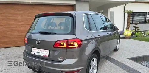 VOLKSWAGEN Golf Sportsvan 