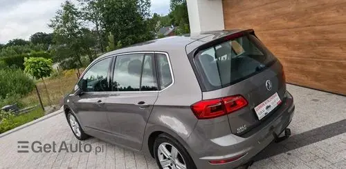 VOLKSWAGEN Golf Sportsvan 