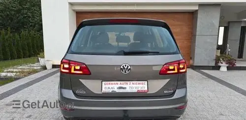 VOLKSWAGEN Golf Sportsvan 