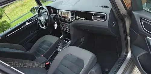 VOLKSWAGEN Golf Sportsvan 