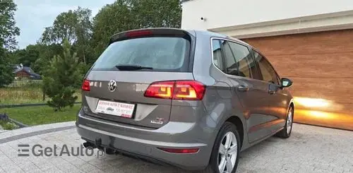 VOLKSWAGEN Golf Sportsvan 