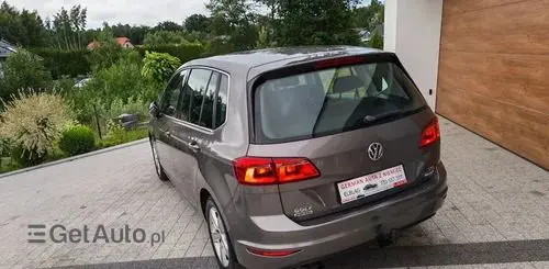 VOLKSWAGEN Golf Sportsvan 