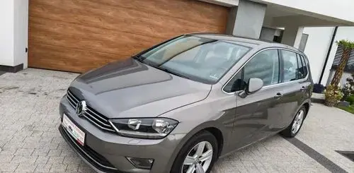 VOLKSWAGEN Golf Sportsvan 