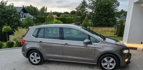 VOLKSWAGEN Golf Sportsvan 