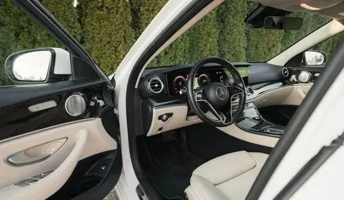 MERCEDES-BENZ Klasa E 