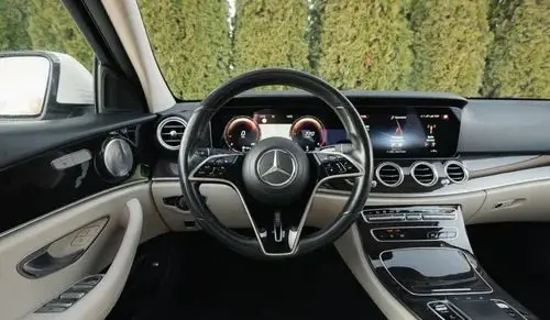 MERCEDES-BENZ Klasa E 