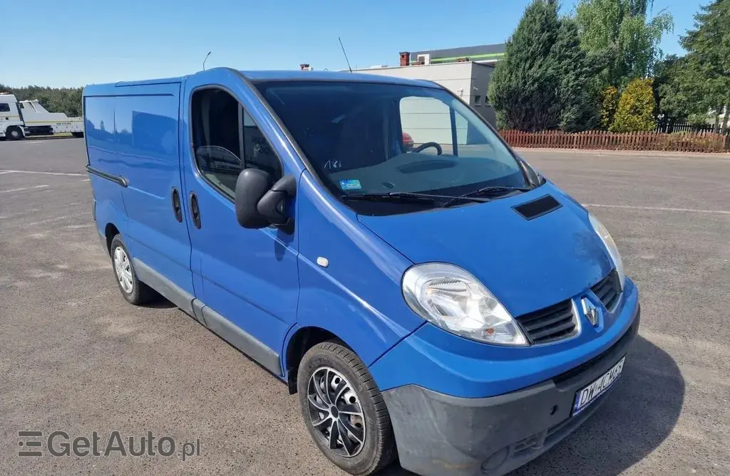 RENAULT Trafic 