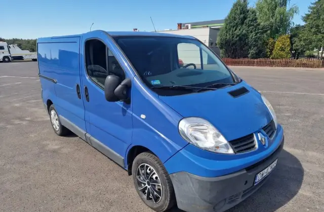 RENAULT Trafic 