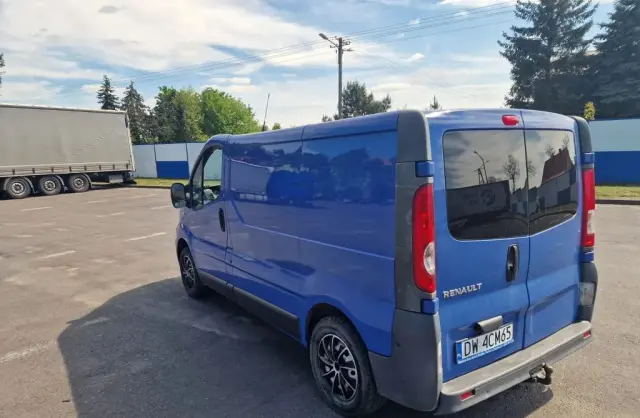 RENAULT Trafic 