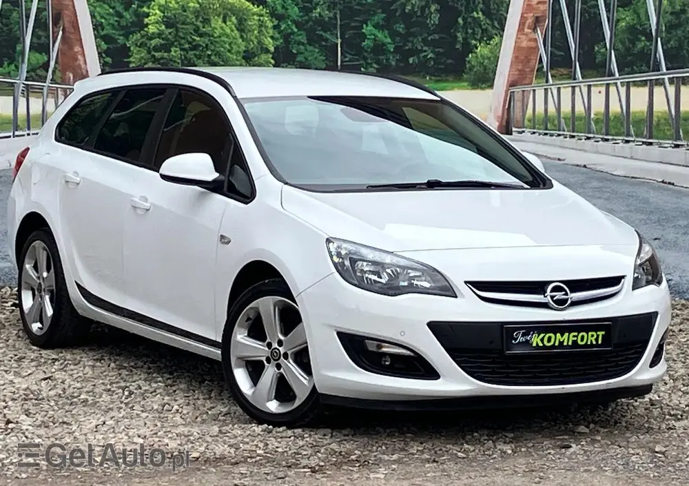 OPEL Astra 1.4 Turbo Color Edition