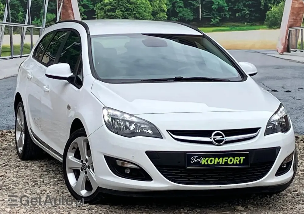 OPEL Astra 1.4 Turbo Color Edition