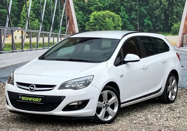 OPEL Astra 1.4 Turbo Color Edition