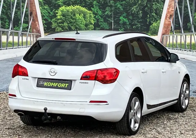 OPEL Astra 1.4 Turbo Color Edition