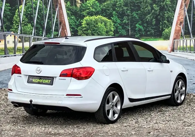 OPEL Astra 1.4 Turbo Color Edition