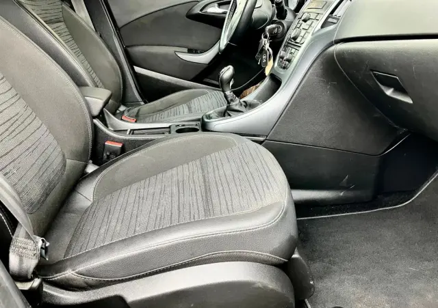 OPEL Astra 1.4 Turbo Color Edition