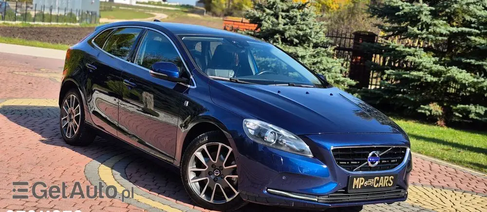 VOLVO V40 D4 Ocean Race