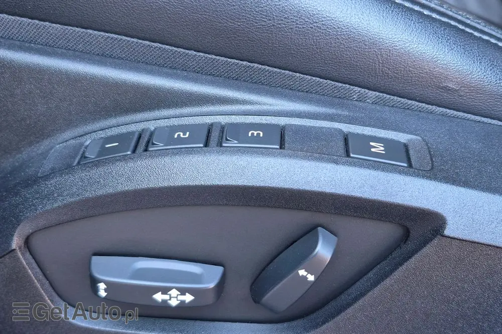 VOLVO V40 D4 Ocean Race