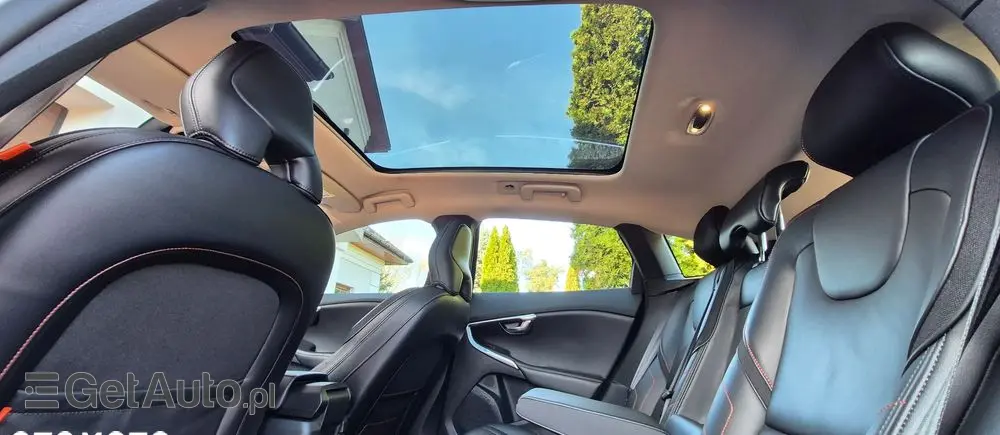 VOLVO V40 D4 Ocean Race