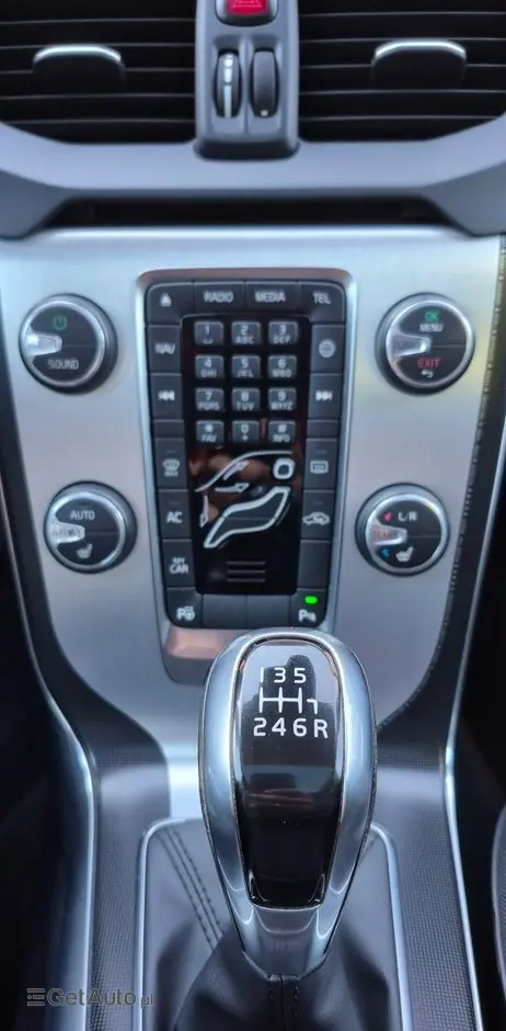 VOLVO V40 D4 Ocean Race