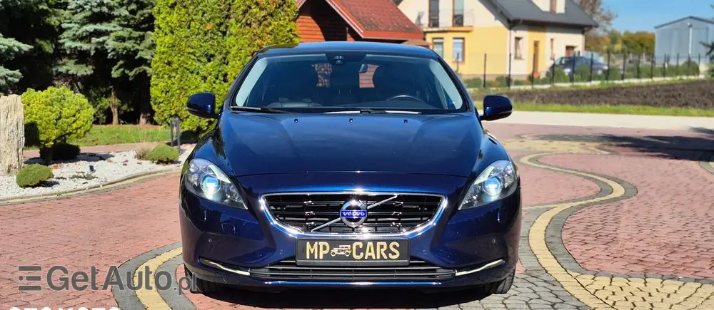 VOLVO V40 D4 Ocean Race