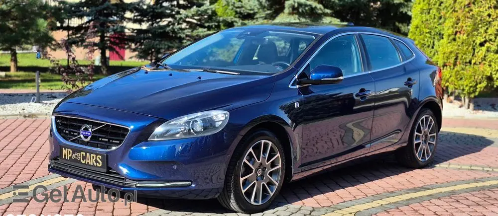 VOLVO V40 D4 Ocean Race