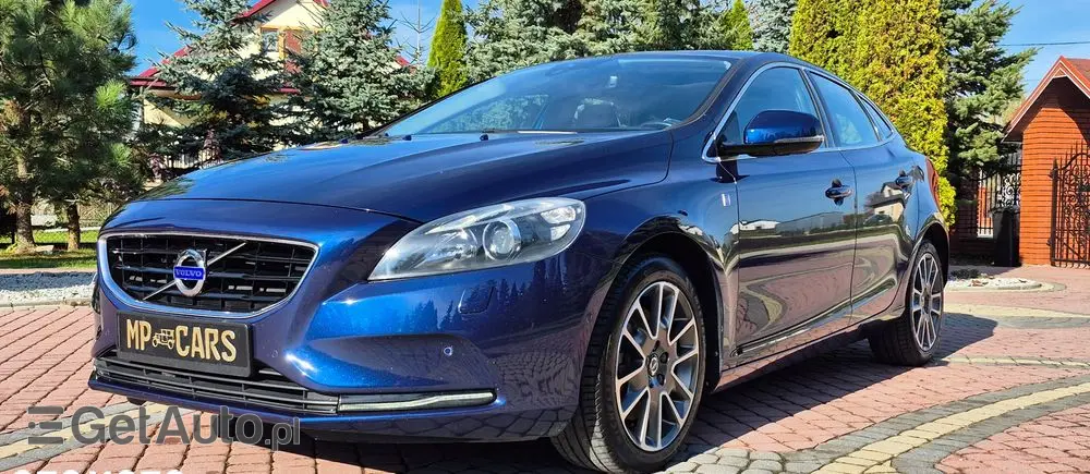 VOLVO V40 D4 Ocean Race