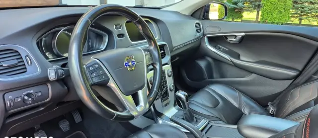 VOLVO V40 D4 Ocean Race