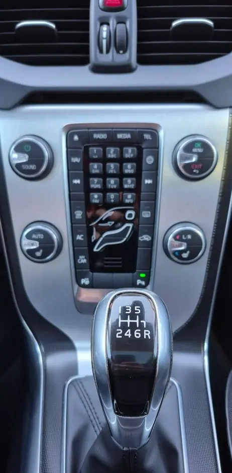 VOLVO V40 D4 Ocean Race