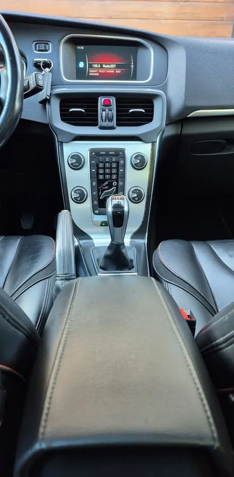 VOLVO V40 D4 Ocean Race