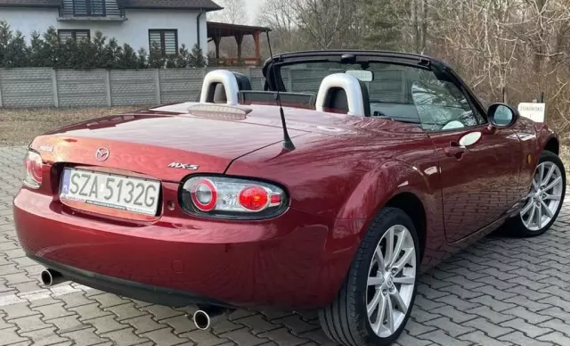 MAZDA MX-5 