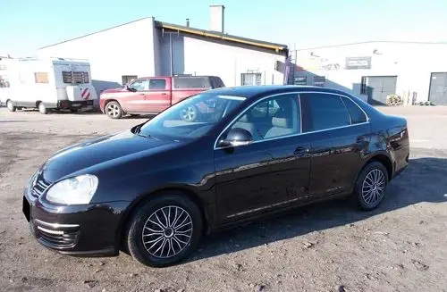 VOLKSWAGEN Jetta 