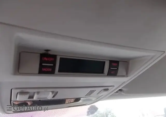 VOLKSWAGEN TRANSPORTER 150PS AUTOMAT KLIMA KAMERA 