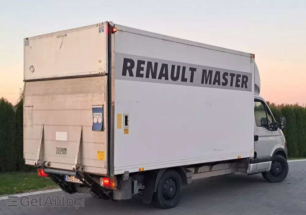 RENAULT Master 