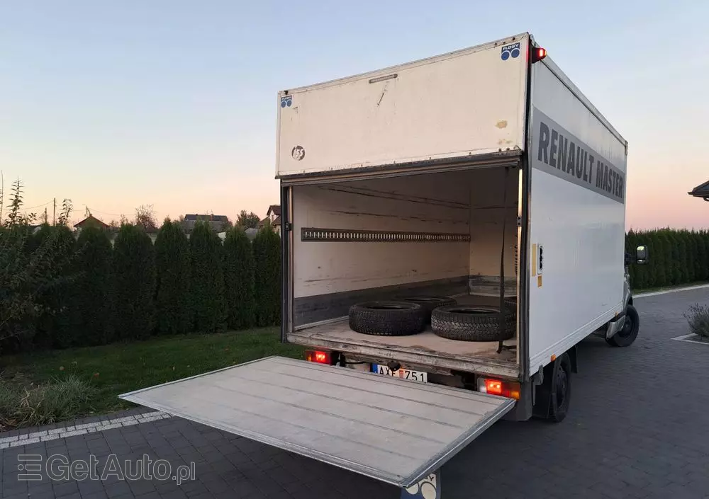RENAULT Master 