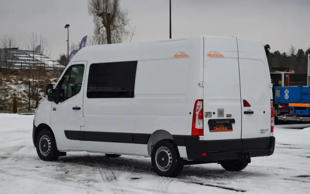 RENAULT MASTER / 2.3 - 150 KM / BRYGADÓWKA / DOKA / 7 OSOBOWY / DOSTAWCZE / BLASZAK / KLIMA / TEMPOMAT / HAK / SPROWADZONY 
