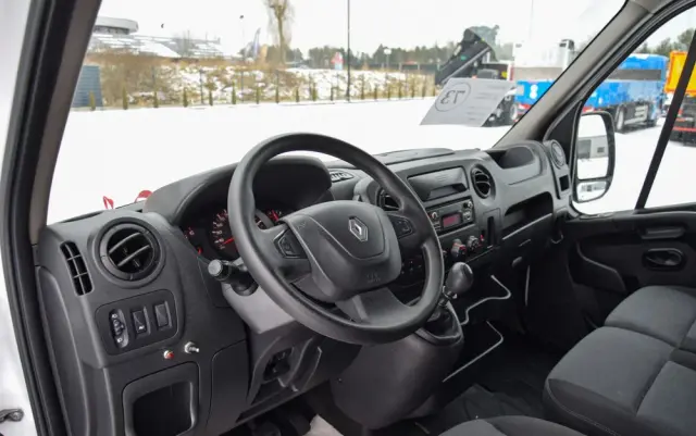 RENAULT MASTER / 2.3 - 150 KM / BRYGADÓWKA / DOKA / 7 OSOBOWY / DOSTAWCZE / BLASZAK / KLIMA / TEMPOMAT / HAK / SPROWADZONY 