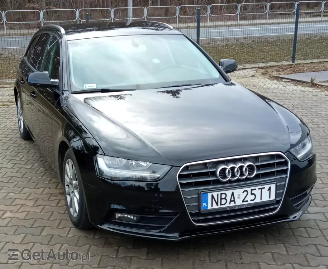 AUDI A4 