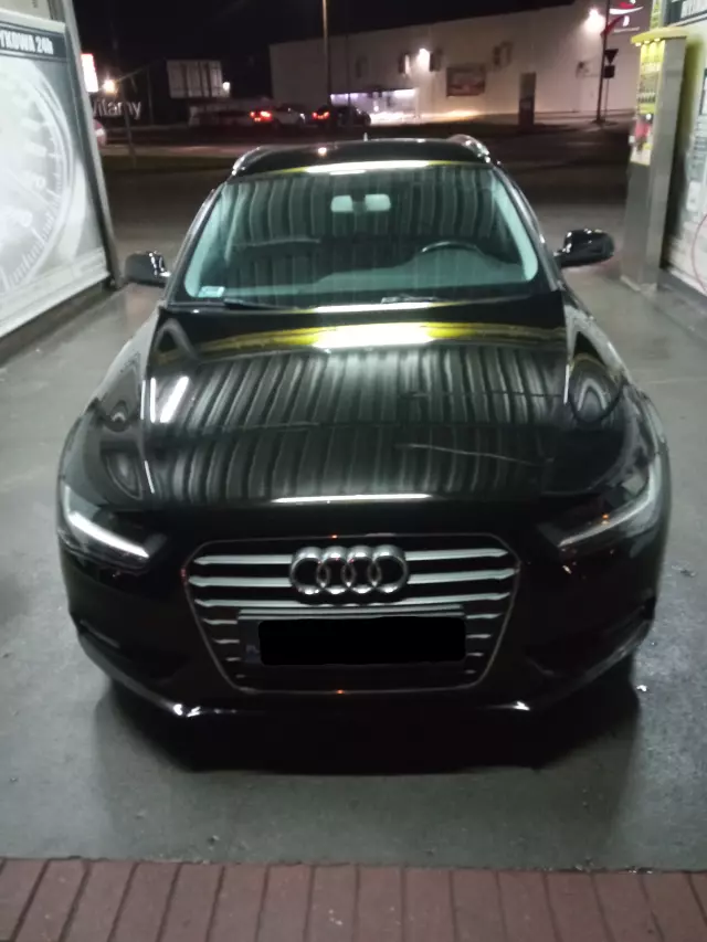AUDI A4 