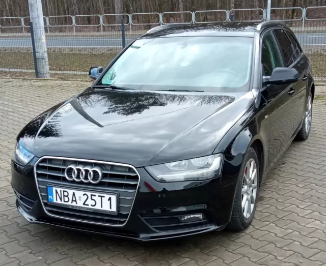 AUDI A4 