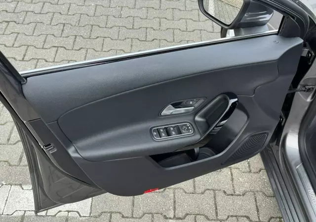 MERCEDES-BENZ Klasa A 180