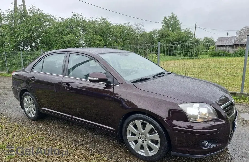 TOYOTA Avensis 