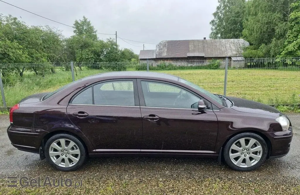 TOYOTA Avensis 